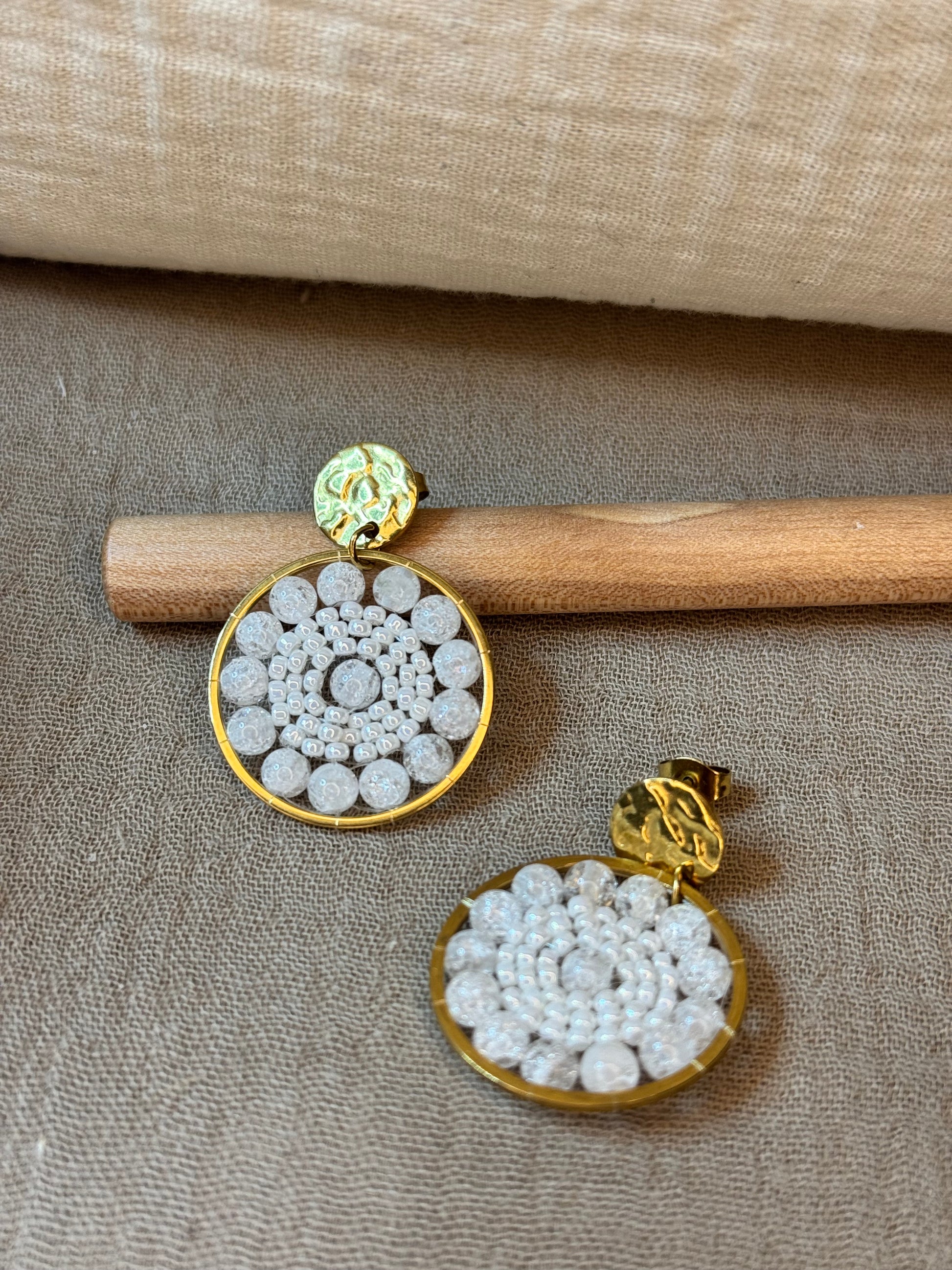 Boucles d’oreilles déesse Hestia bijou acier inoxydable fait main 